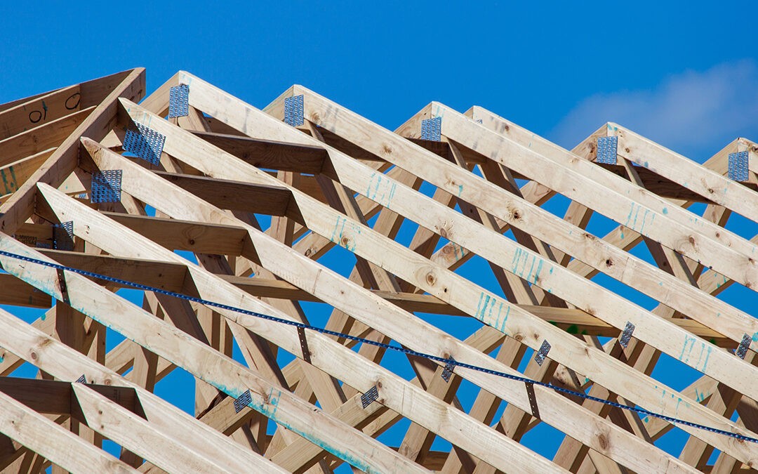 Los forjados de madera se utilizan en la construcción de viviendas.