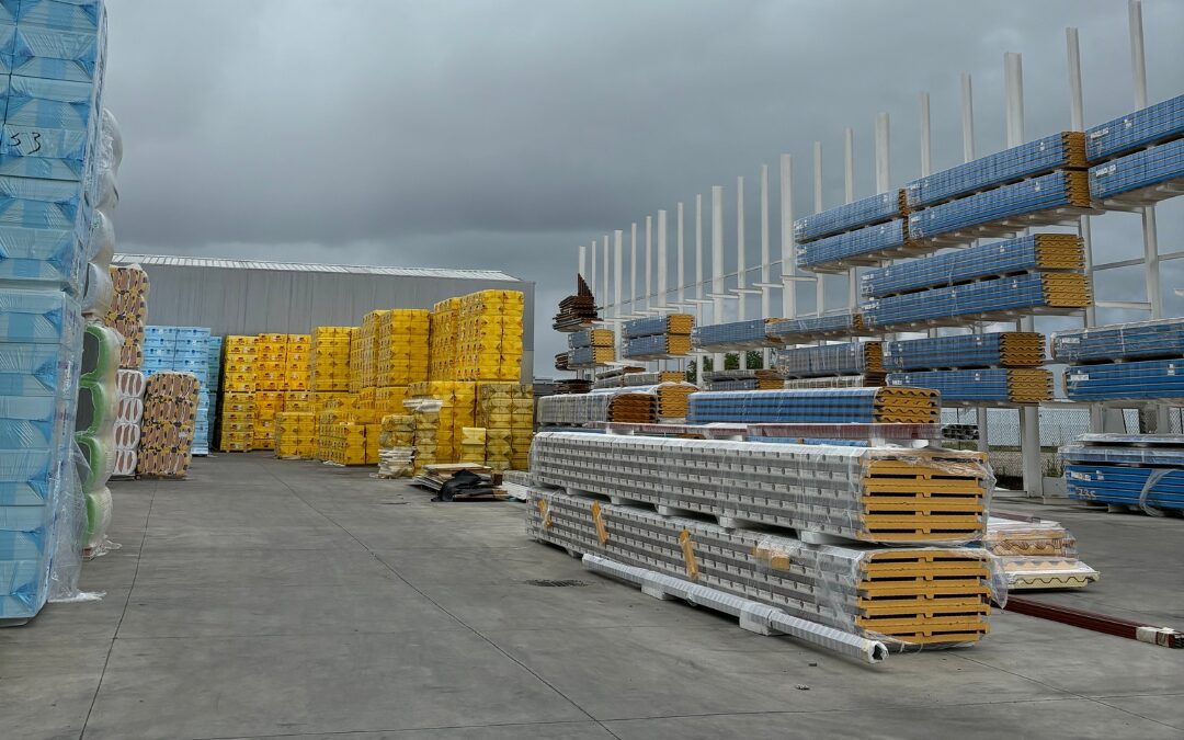 Almacén logístico de Placomat en Ourense.
